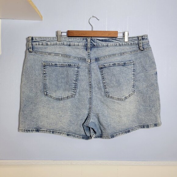 Terra & Sky Size 22W Vintage Light Wash Denim Blue Summer Casual Shorts - Picture 5 of 9